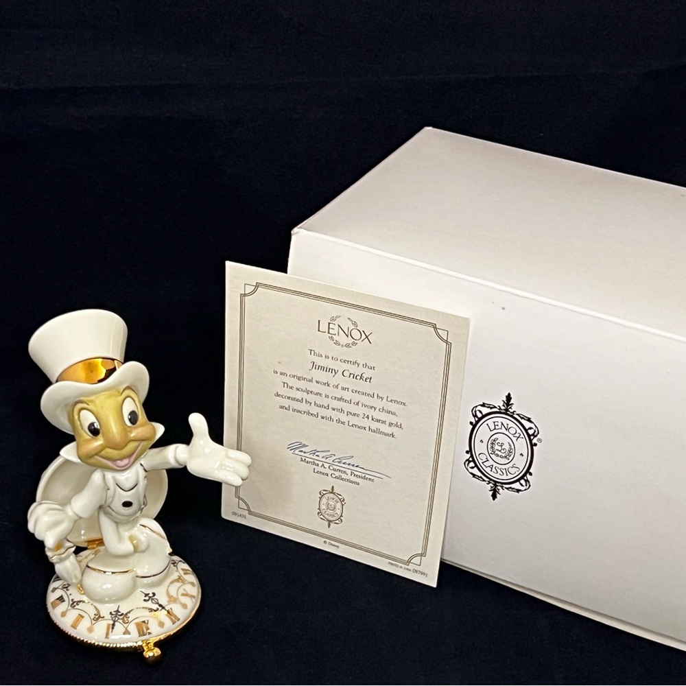 Jimmy Cricket showcase Collection by Lenox. Fine Ivory China with pure 24K gold